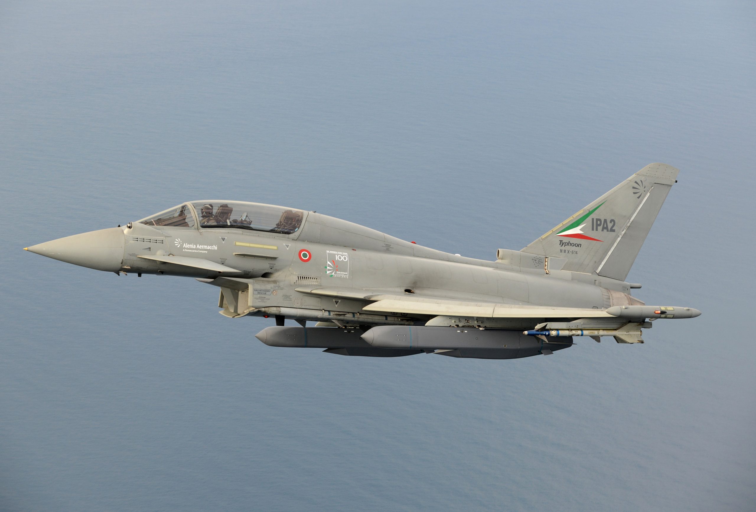 Italia refuerza la defensa aérea con 24 Eurofighters más