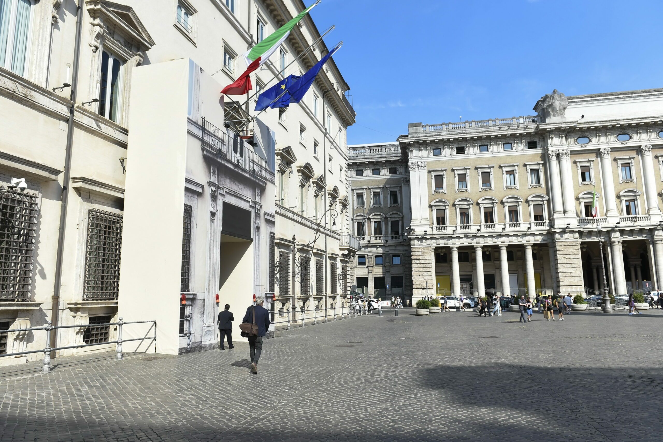 Italy welcomes suspension of fighting in the Middle East